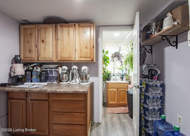 1543 Jim Clark Rd, New Haven, KY 40051