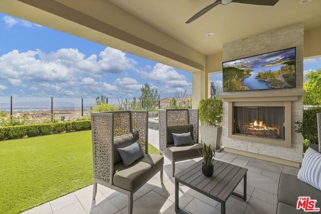 20168 W Cromwell Way, Porter Ranch, CA 91326