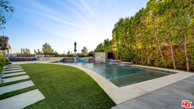 20168 W Cromwell Way, Porter Ranch, CA 91326