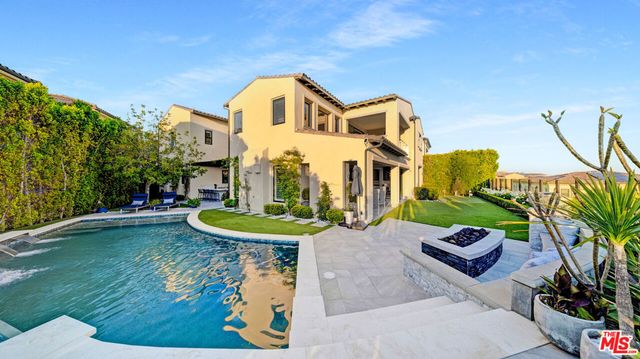 20168 W Cromwell Way, Porter Ranch, CA 91326
