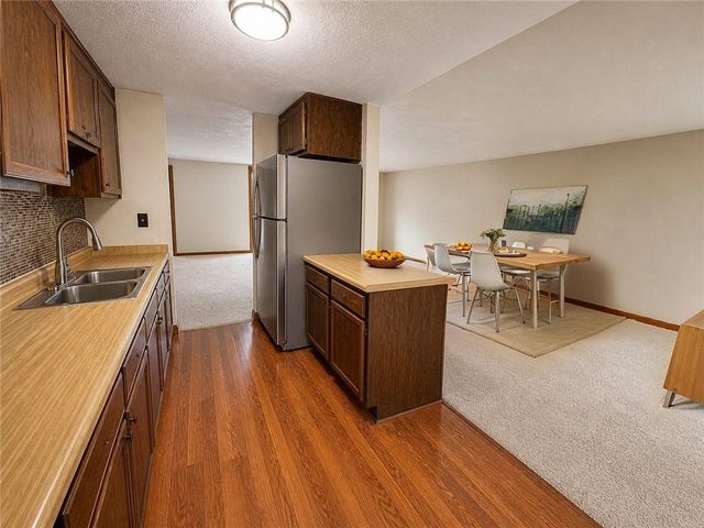 114 Pinoak Ln, North Fayette, PA 15126