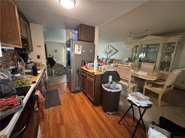 114 Pinoak Ln, North Fayette, PA 15126