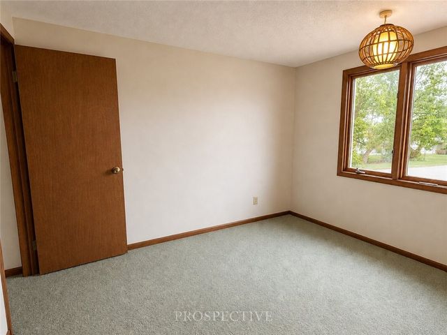 114 Pinoak Ln, North Fayette, PA 15126