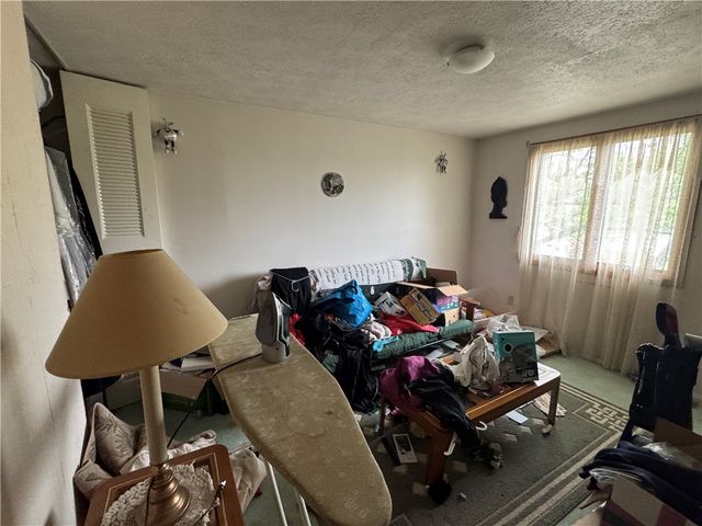 114 Pinoak Ln, North Fayette, PA 15126