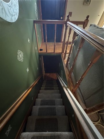 114 Pinoak Ln, North Fayette, PA 15126