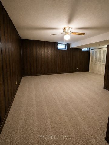 114 Pinoak Ln, North Fayette, PA 15126