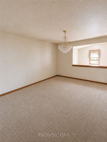 114 Pinoak Ln, North Fayette, PA 15126