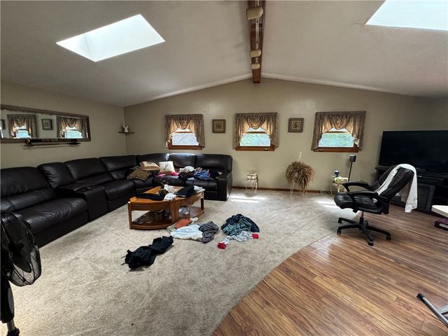 114 Pinoak Ln, North Fayette, PA 15126