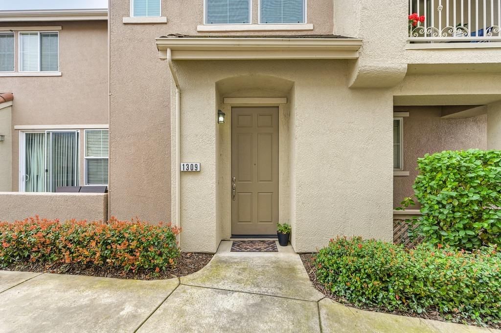 1309 Esplanade Cir, Folsom, CA 95630