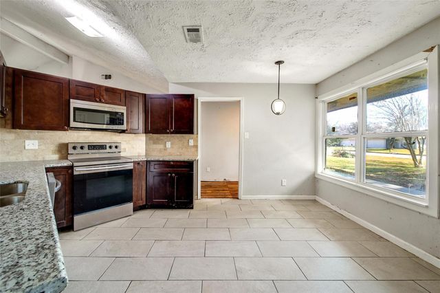 426 N Compass Rose Circle, Crosby, TX 77532