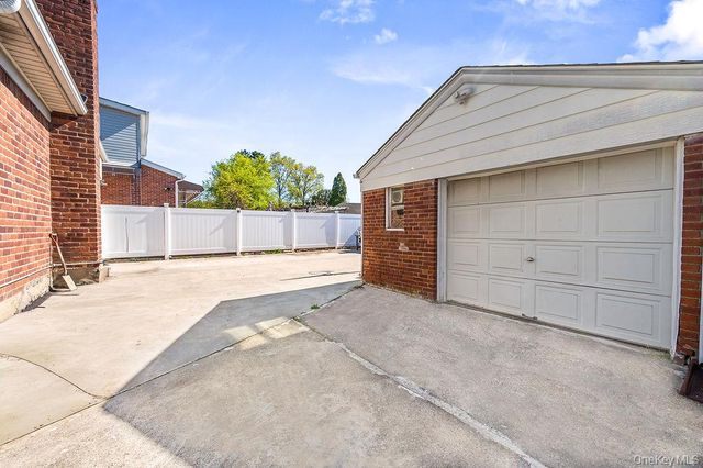 58-12 264th Street, Little Neck, NY 11362