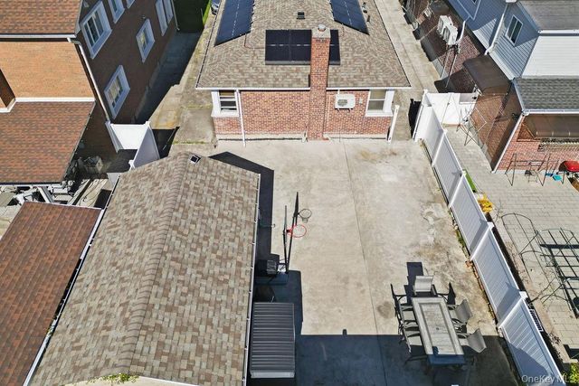 58-12 264th Street, Little Neck, NY 11362