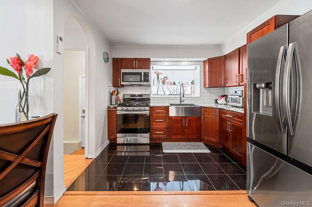 58-12 264th Street, Little Neck, NY 11362