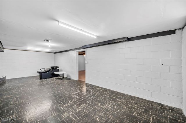 4888 E 85th Street, Garfield Heights, OH 44125