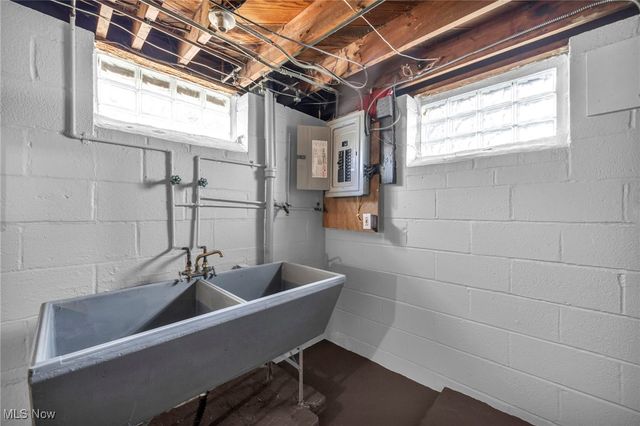 4888 E 85th Street, Garfield Heights, OH 44125