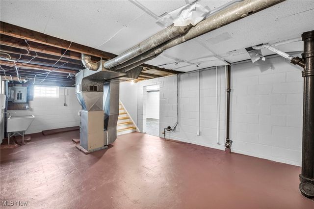 4888 E 85th Street, Garfield Heights, OH 44125