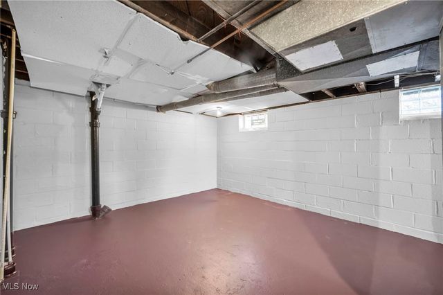 4888 E 85th Street, Garfield Heights, OH 44125