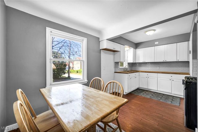 4888 E 85th Street, Garfield Heights, OH 44125