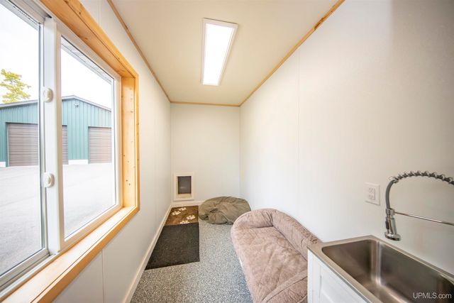 8450 N Van Buskirk Road, Ironwood, MI 49938