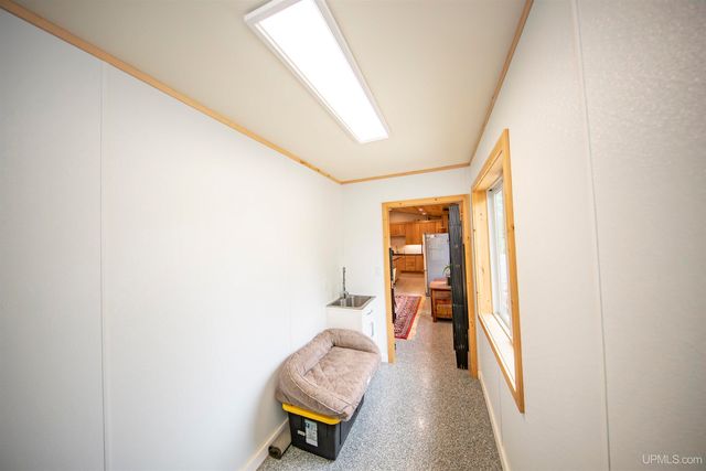 8450 N Van Buskirk Road, Ironwood, MI 49938