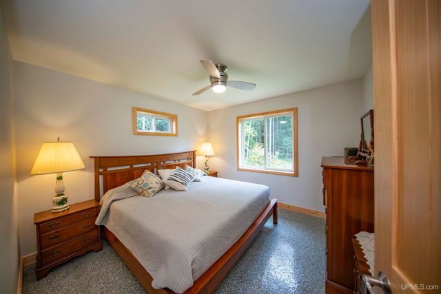 8450 N Van Buskirk Road, Ironwood, MI 49938