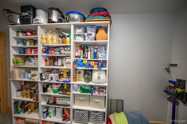 8450 N Van Buskirk Road, Ironwood, MI 49938