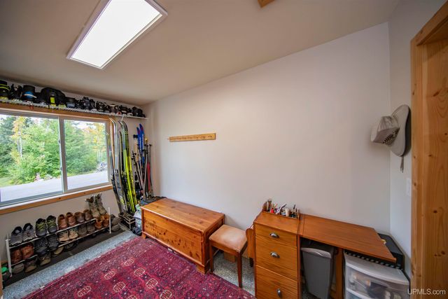 8450 N Van Buskirk Road, Ironwood, MI 49938