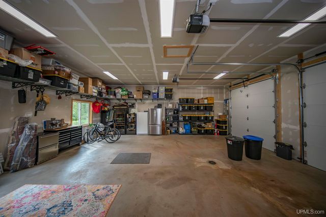 8450 N Van Buskirk Road, Ironwood, MI 49938