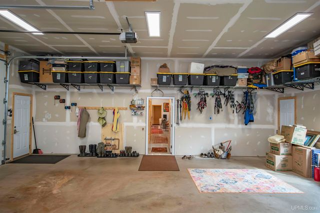 8450 N Van Buskirk Road, Ironwood, MI 49938