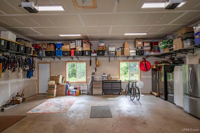 8450 N Van Buskirk Road, Ironwood, MI 49938