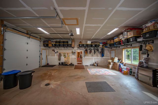 8450 N Van Buskirk Road, Ironwood, MI 49938