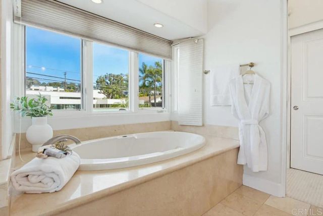 1407 Ocean Ave, Del Mar, CA 92014