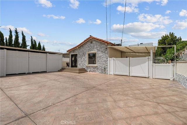 6917 Tyrone, Van Nuys, CA 91405