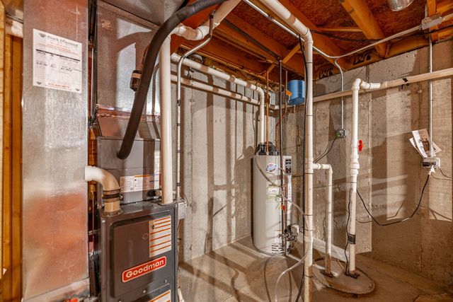 109 Shawnee Lane, Harvard, IL 60033