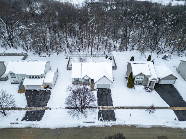 109 Shawnee Lane, Harvard, IL 60033