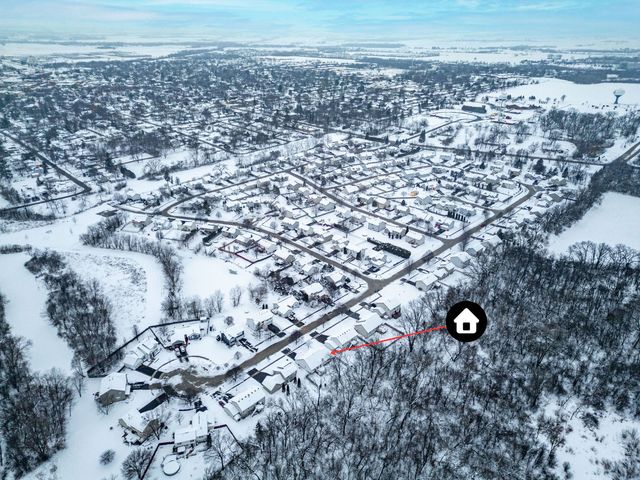 109 Shawnee Lane, Harvard, IL 60033