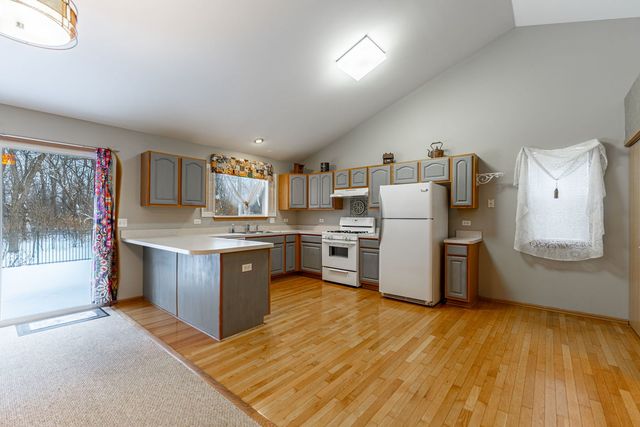 109 Shawnee Lane, Harvard, IL 60033