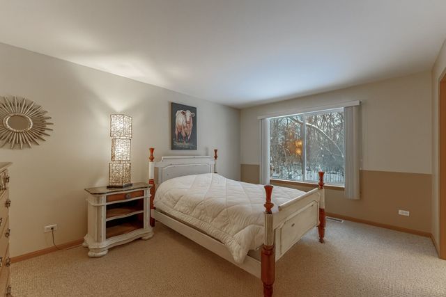 109 Shawnee Lane, Harvard, IL 60033