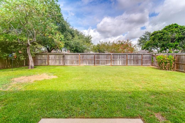 9703 Berkshire Trace, Pearland, TX 77584