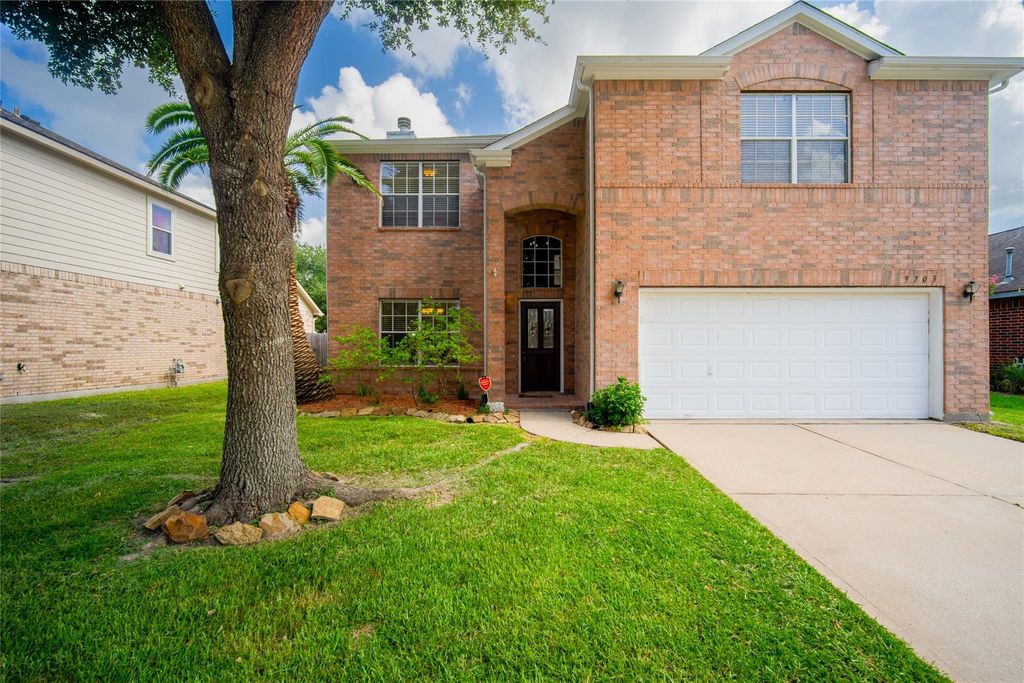 9703 Berkshire Trace, Pearland, TX 77584