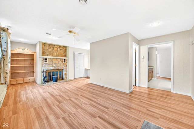 2720 12th Street, Columbus, IN 47201