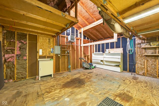 2720 12th Street, Columbus, IN 47201