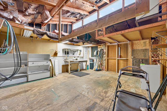 2720 12th Street, Columbus, IN 47201