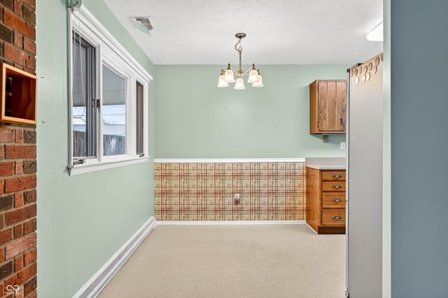 2720 12th Street, Columbus, IN 47201