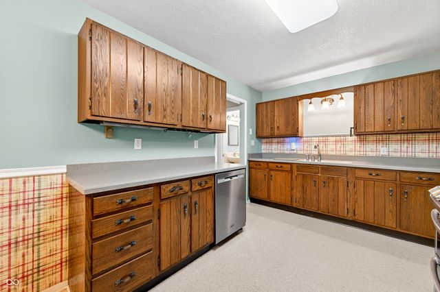 2720 12th Street, Columbus, IN 47201