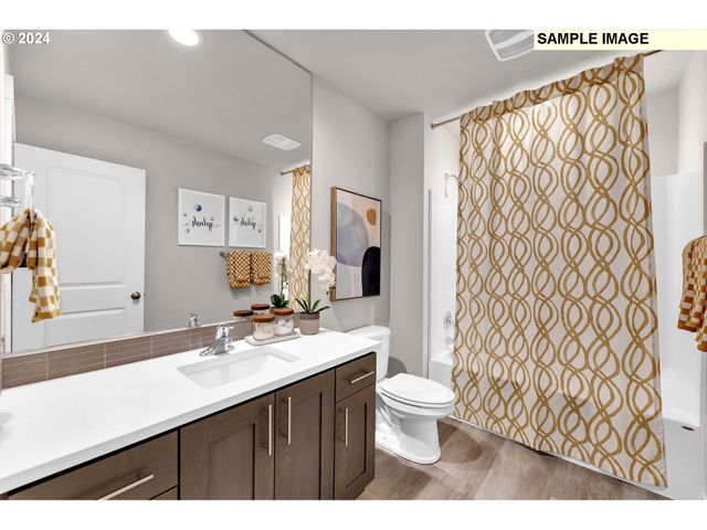 1575 N Young St, Lafayette, OR 97127