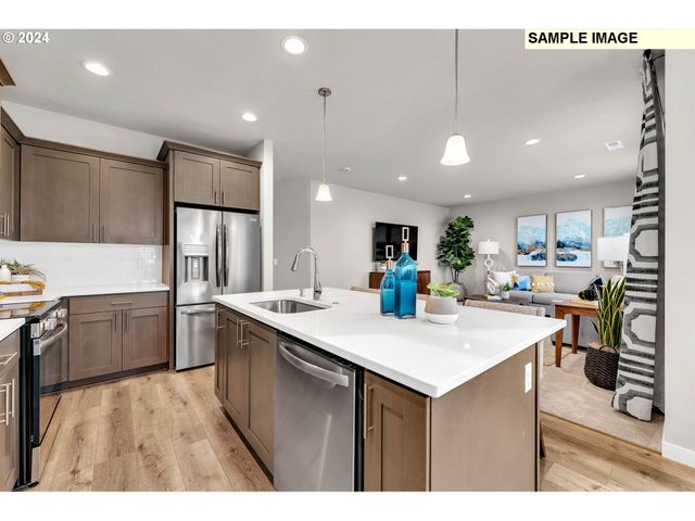 1575 N Young St, Lafayette, OR 97127