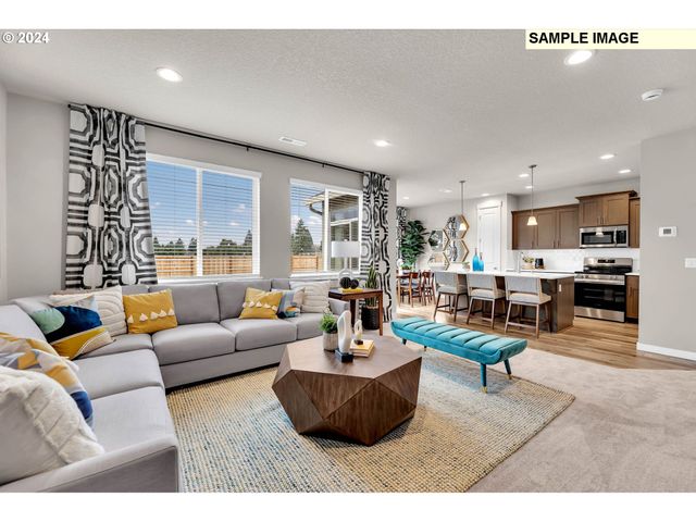 1575 N Young St, Lafayette, OR 97127