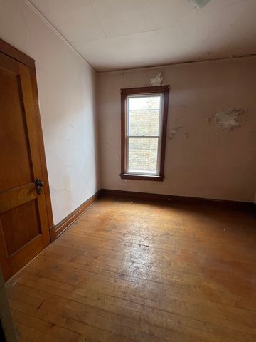 2309 N Springfield Avenue, Chicago, IL 60647