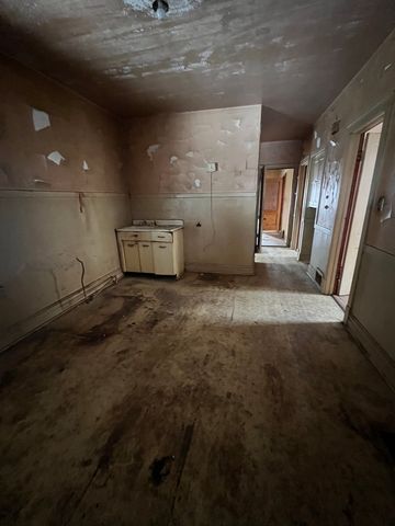 2309 N Springfield Avenue, Chicago, IL 60647